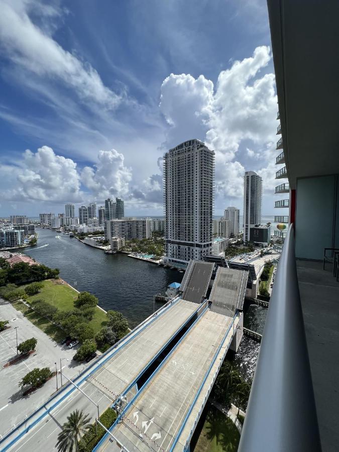 23Rd Floor Luxury & Spacious Beachwalk Resort Apartment With Amazing View Hallandale Beach Kültér fotó