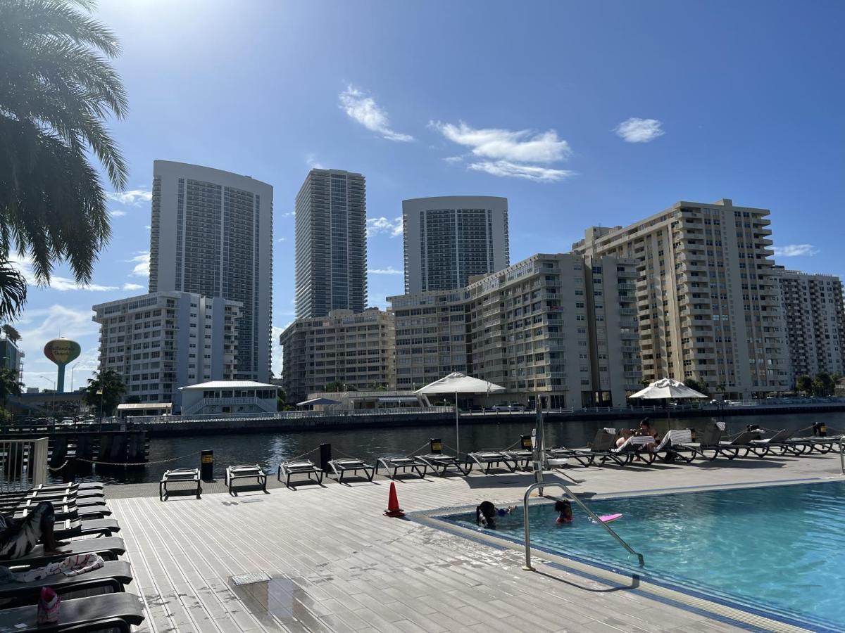 23Rd Floor Luxury & Spacious Beachwalk Resort Apartment With Amazing View Hallandale Beach Kültér fotó